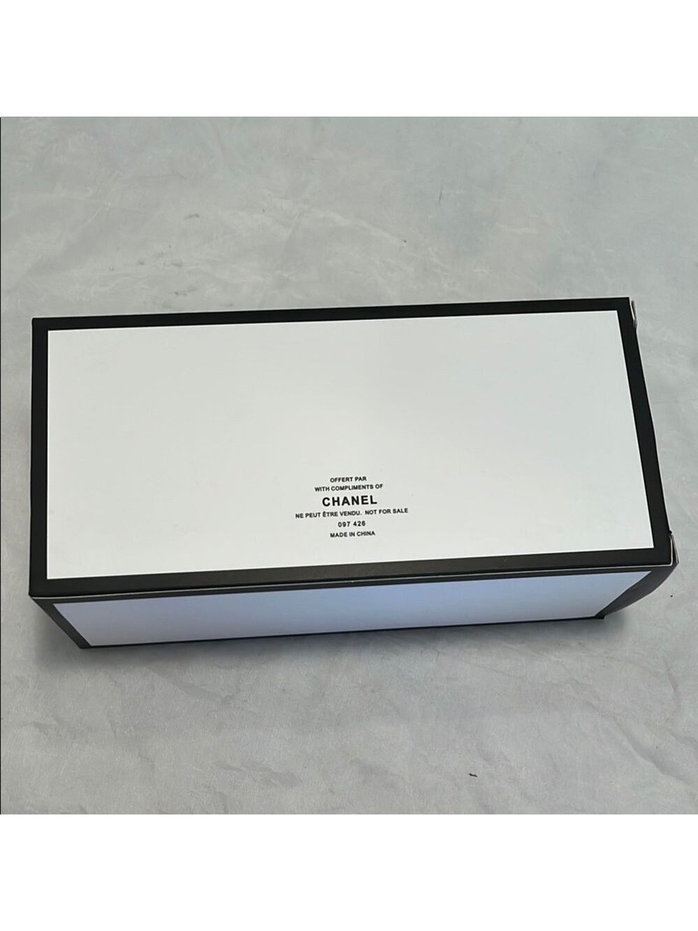 CHANEL Monochrome Storage Box - Picture 2 of 8